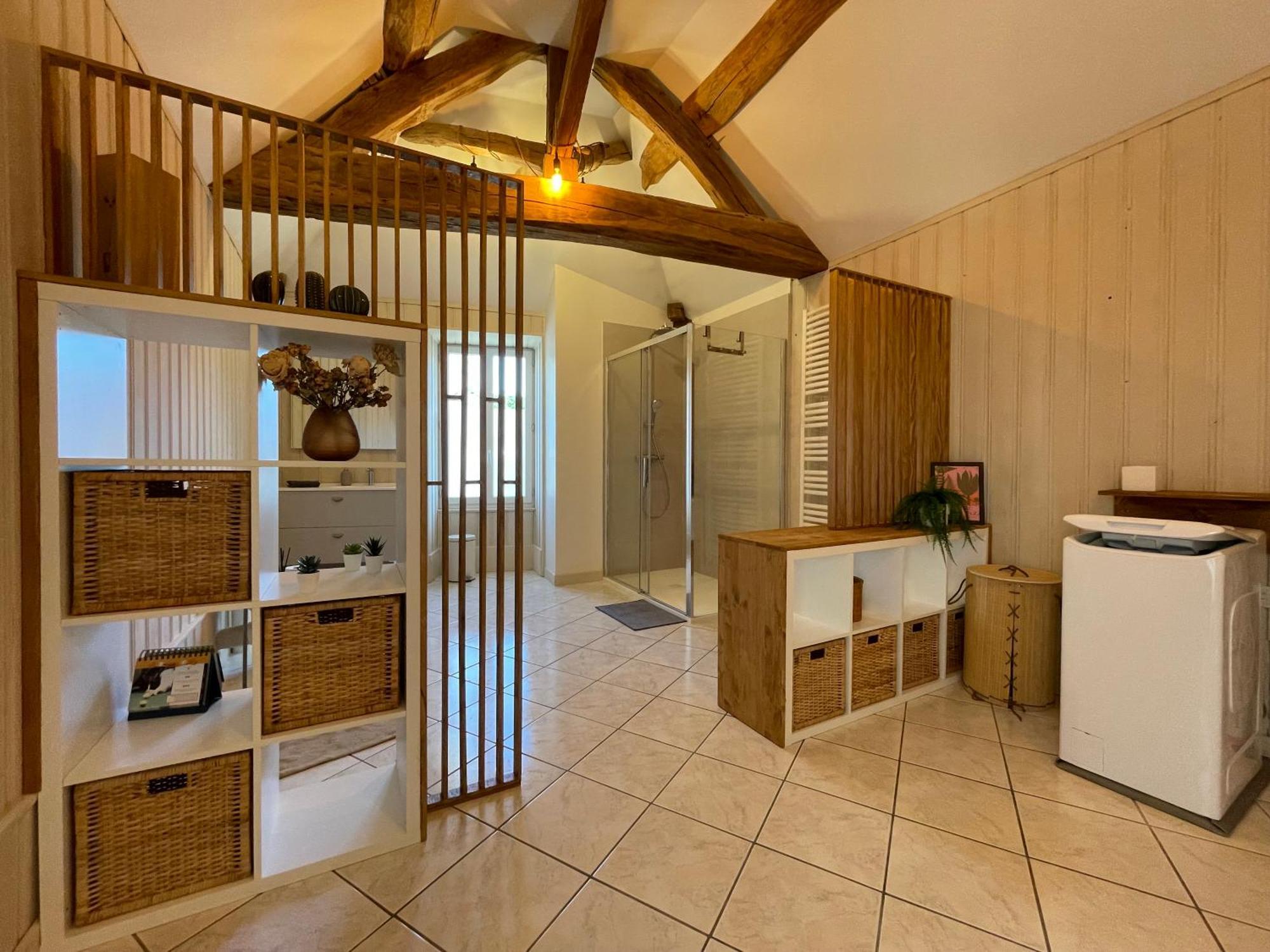 Maison Perrieres Saint-Aubin (Cote de Beaune)