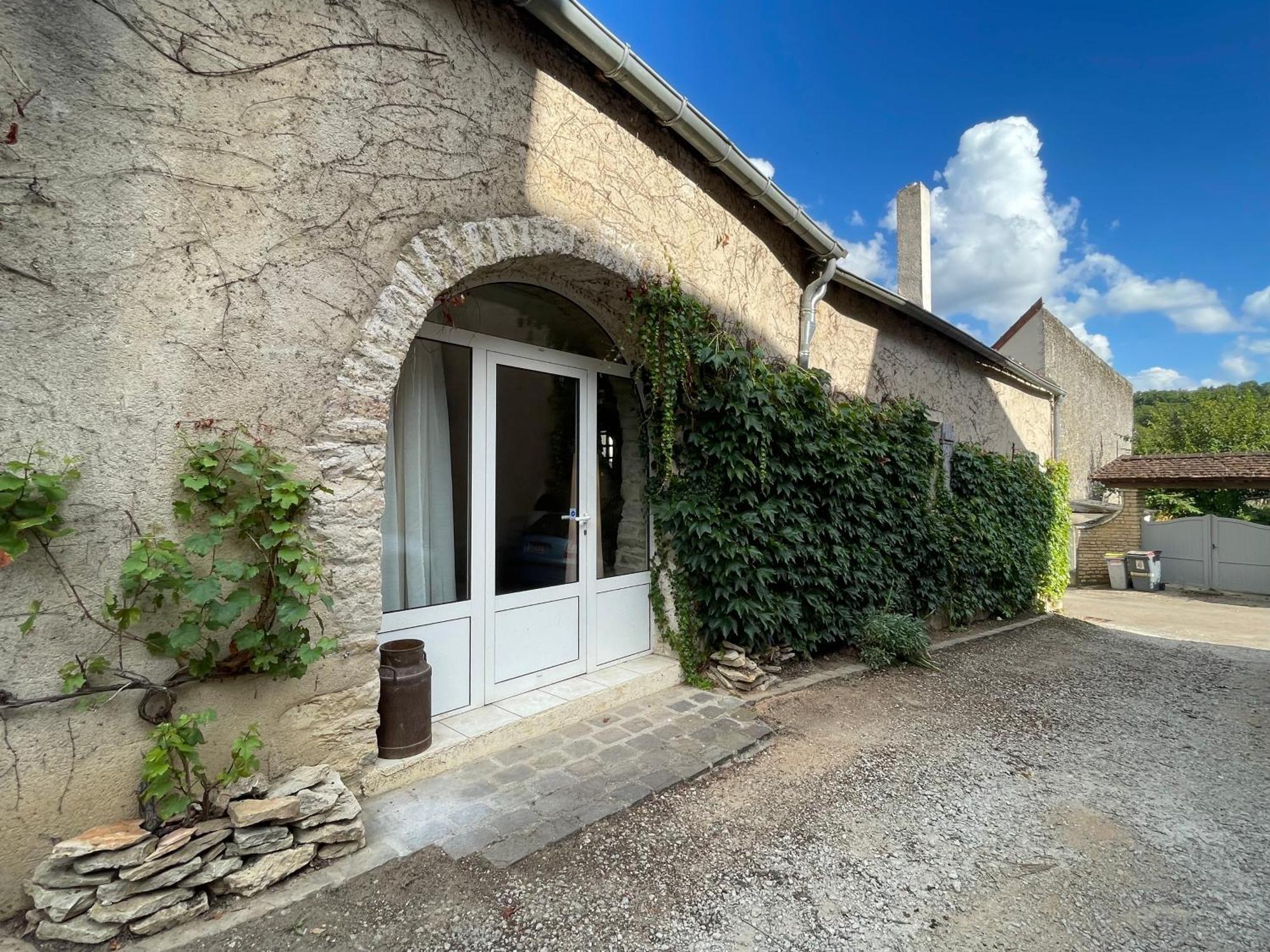 Maison Perrieres Saint-Aubin (Cote de Beaune)